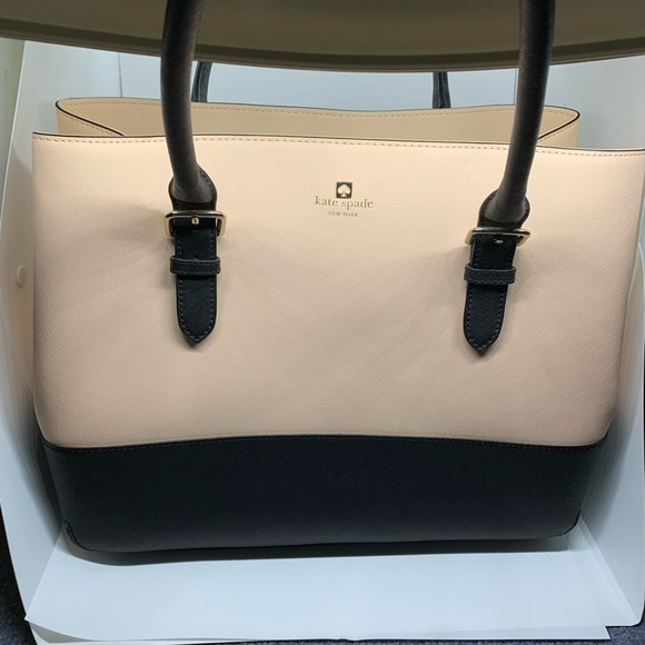 kate spade Handbags - Kate Spade large leather Tote Brand New never used